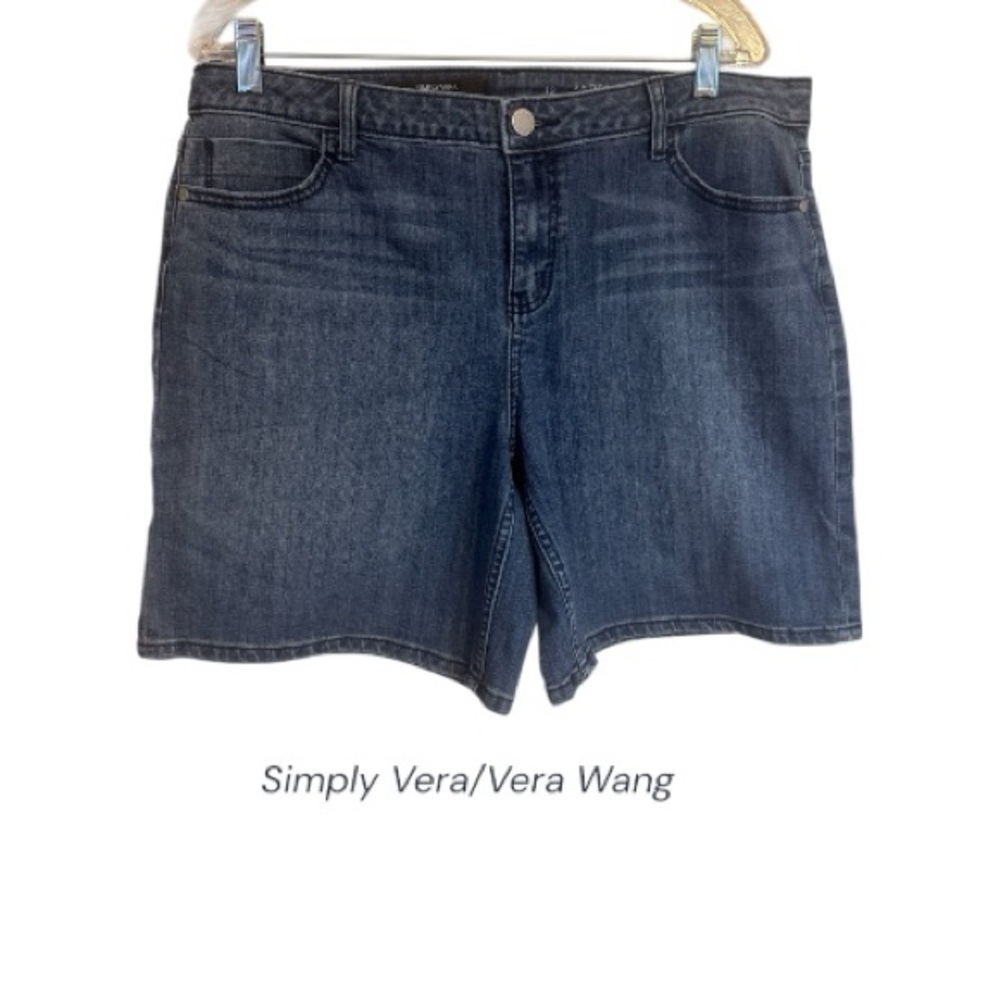 Simply Vera Wang Denim Jean Shorts  SIZE: 12    #G